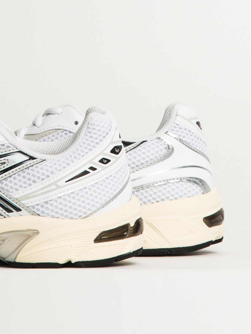 MENS ASICS GEL 1130 SNEAKER - WHITE/CLOUD GREY