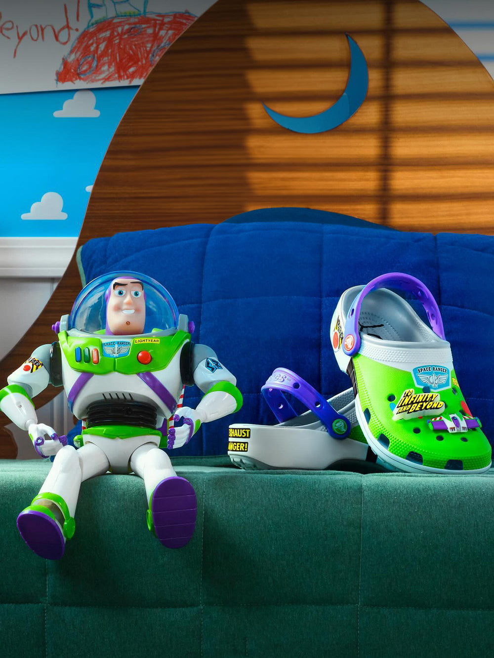 MENS CROCS TOY STORY BUZZ LIGHTYEAR CLASSIC CLOG - CLEARANCE