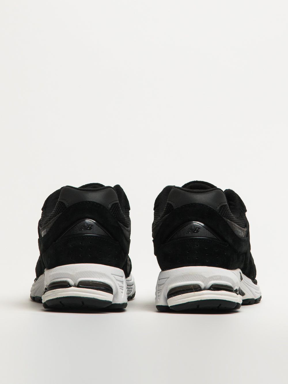 MENS NEW BALANCE 2002 SNEAKER - BLACK