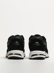 MENS NEW BALANCE 2002 SNEAKER - BLACK