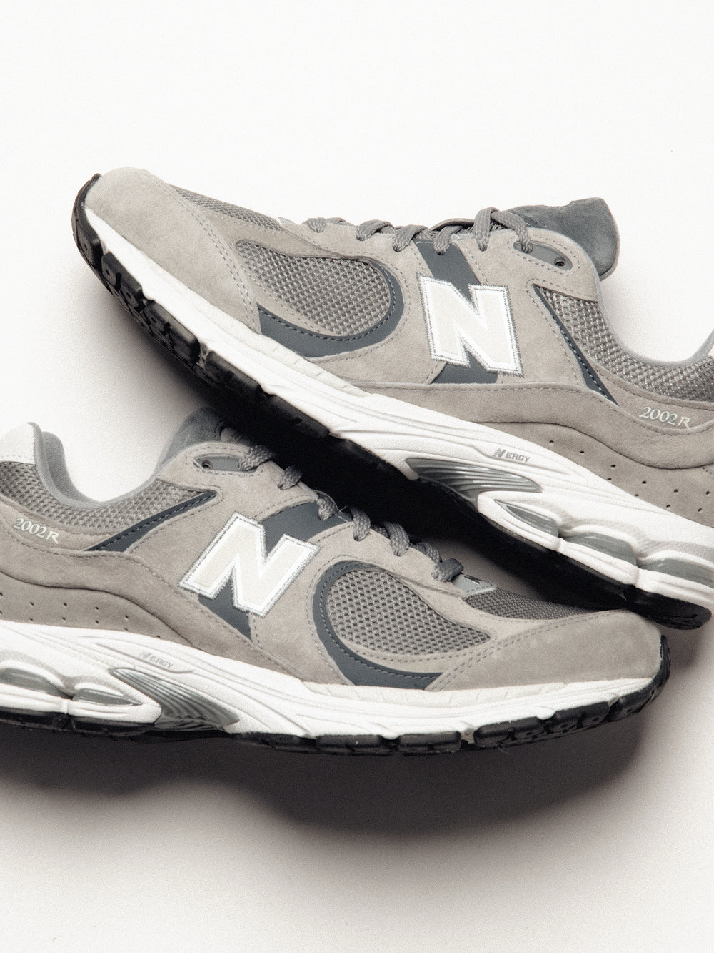 MENS NEW BALANCE 2002 SNEAKER - STEEL GREY