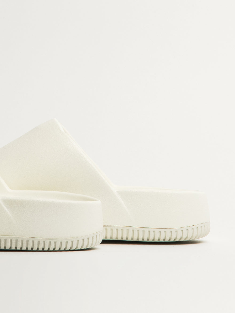 WOMENS NIKE CALM SLIDES - SAIL