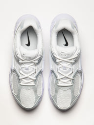 MENS NIKE V5 RNR SNEAKER - WHITE