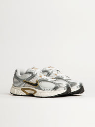 MENS NIKE V5 RNR SNEAKER - WHITE/ASH