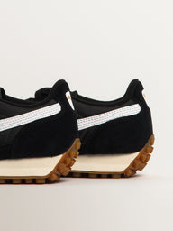 WOMENS PUMA EASY RIDER VINTAGE SNEAKER - BLACK/WHITE
