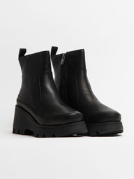 WOMENS COUGAR VILLA - CLEARANCE