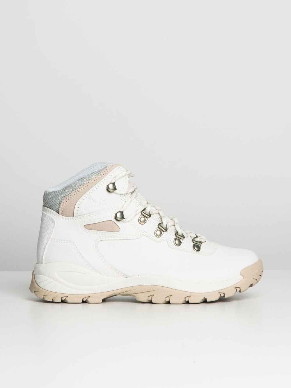 WOMENS COLUMBIA NEWTON RIDGE PLUS BOOT - CLEARANCE