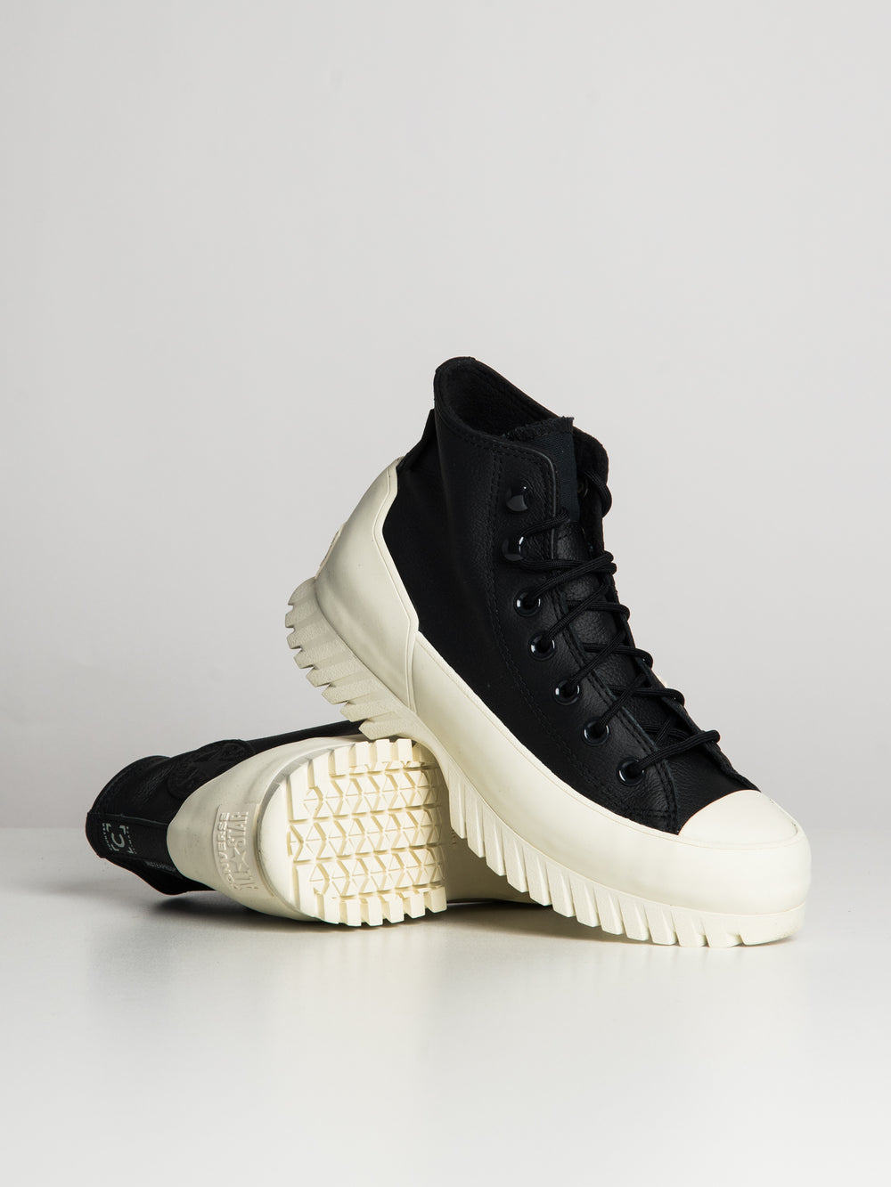 WOMENS CONVERSE CHUCK TAYLOR ALL-STARS LUGGED WINTER 2.0 - CLEARANCE