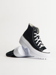 WOMENS CONVERSE CHUCK TAYLOR ALL-STARS LUGGED HEEL PLATFORM SNEAKERS - CLEARANCE