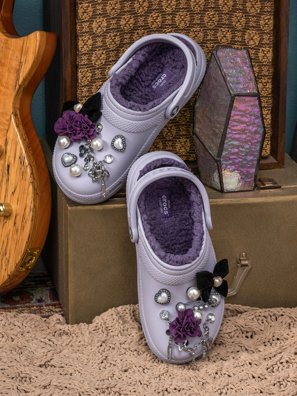 WOMENS CROCS CLASSIC LINED CLOG - CLEARANCE