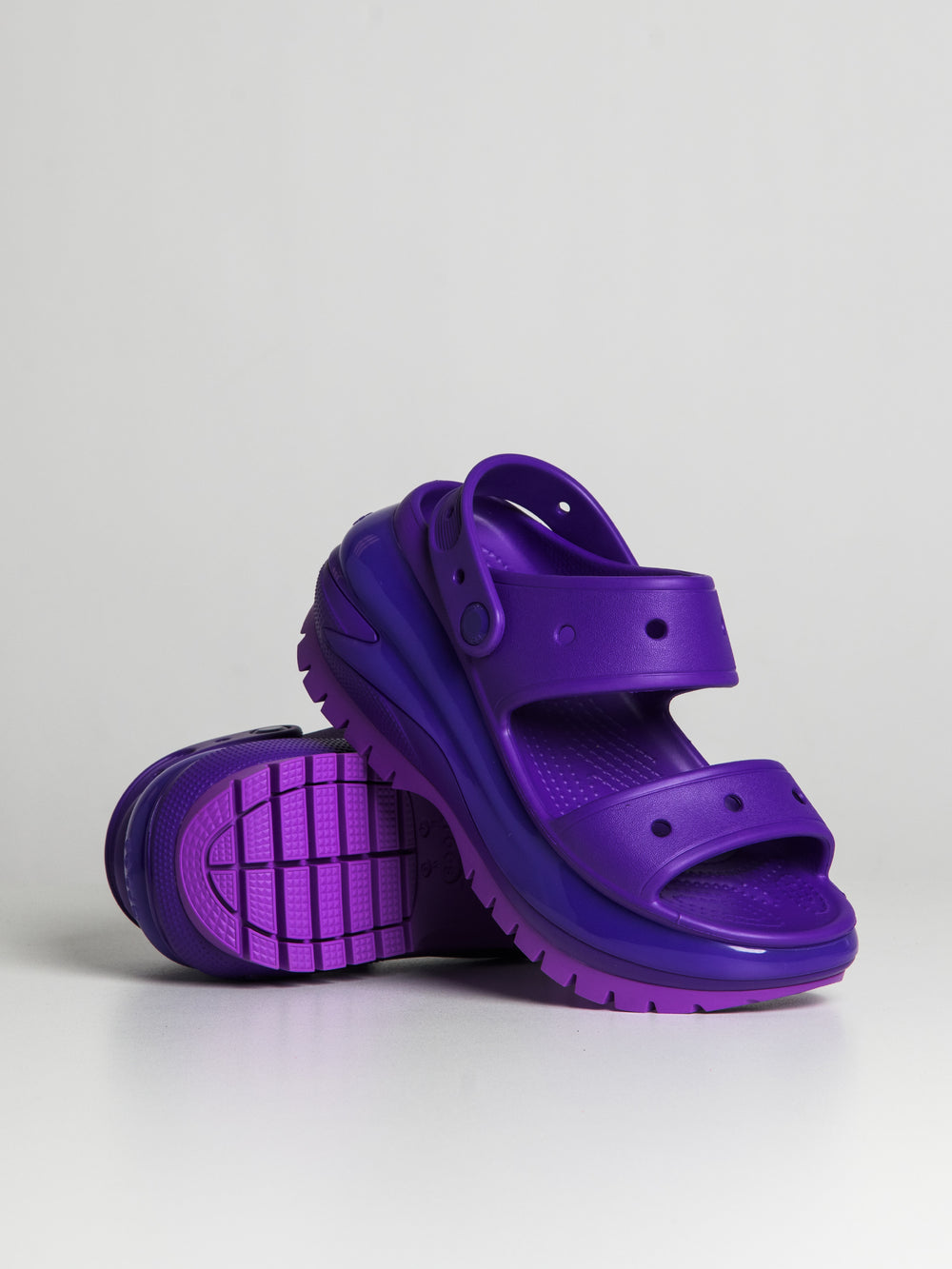 WOMENS CROCS CLASSIC MEGA CRUSH SANDAL - CLEARANCE