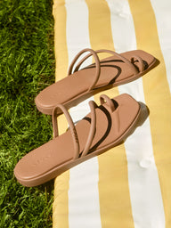 WOMENS CROCS MIAMI TOE LOOP SANDAL - CHOCOLATE