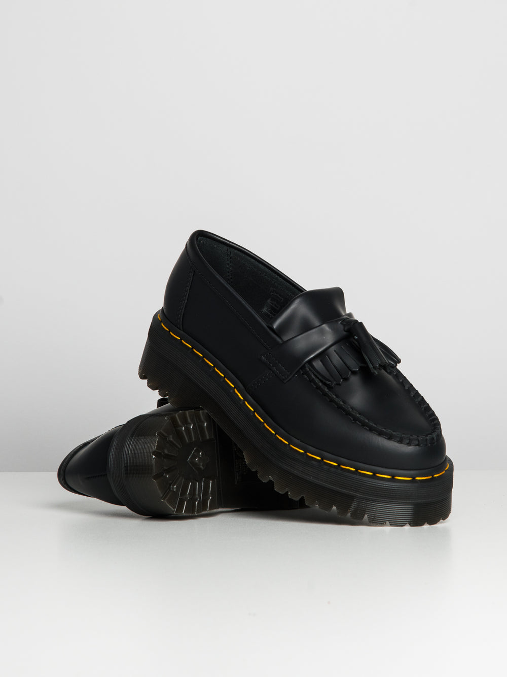 WOMENS DR MARTENS ADRIAN QUAD SMOOTH - CLEARANCE