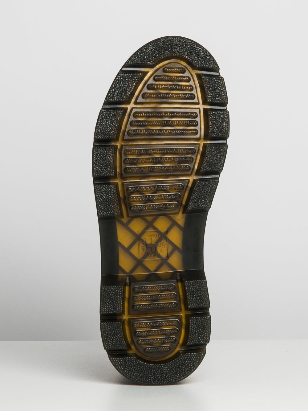 MENS DR MARTENS COMBS ARCHIVE PULL UP - CLEARANCE