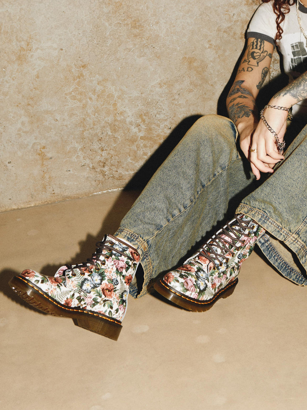 WOMENS DR MARTENS 1460 ENGLISH GARDEN BOOTS - CLEARANCE