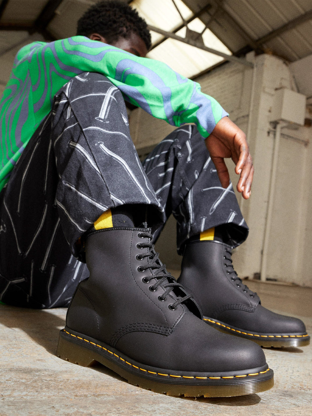 MENS DR MARTENS 1460 BOOT BOOTS - CLEARANCE