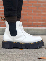 WOMENS DR MARTENS 2976 QUAD SMOOTH BOOT - CLEARANCE