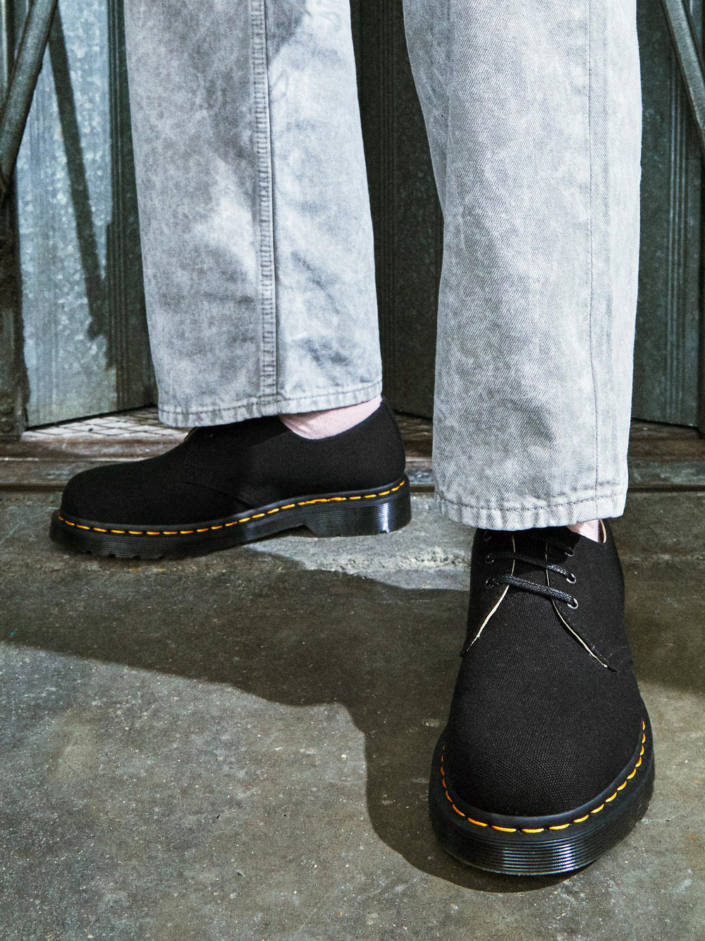 WOMENS DR MARTENS 1461 NATURAL OXFORD SHOES - CLEARANCE