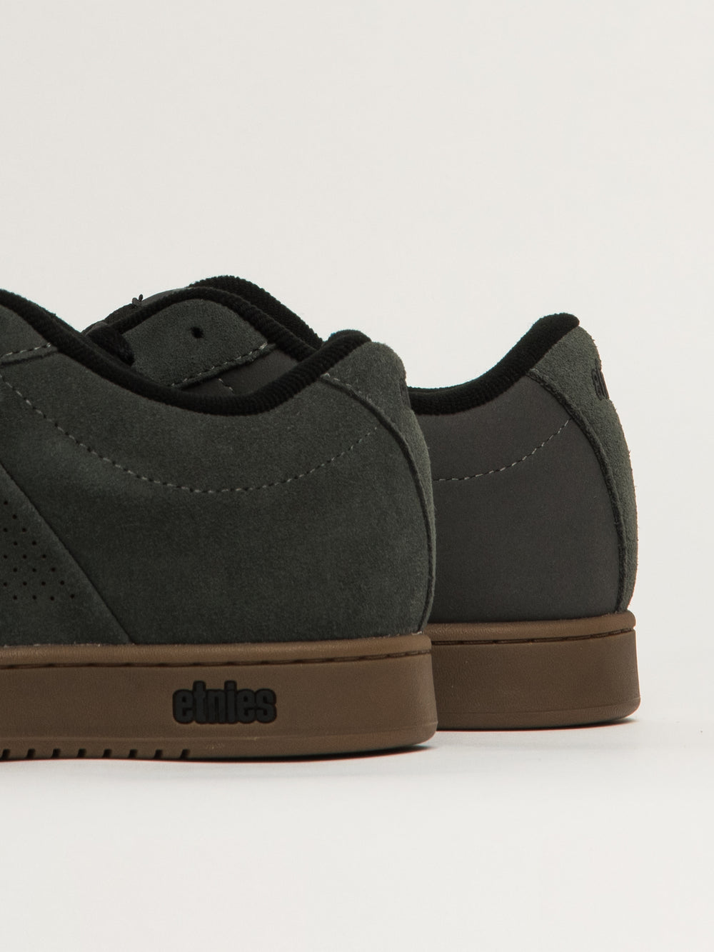 MENS ETNIES KINGPIN CARBON