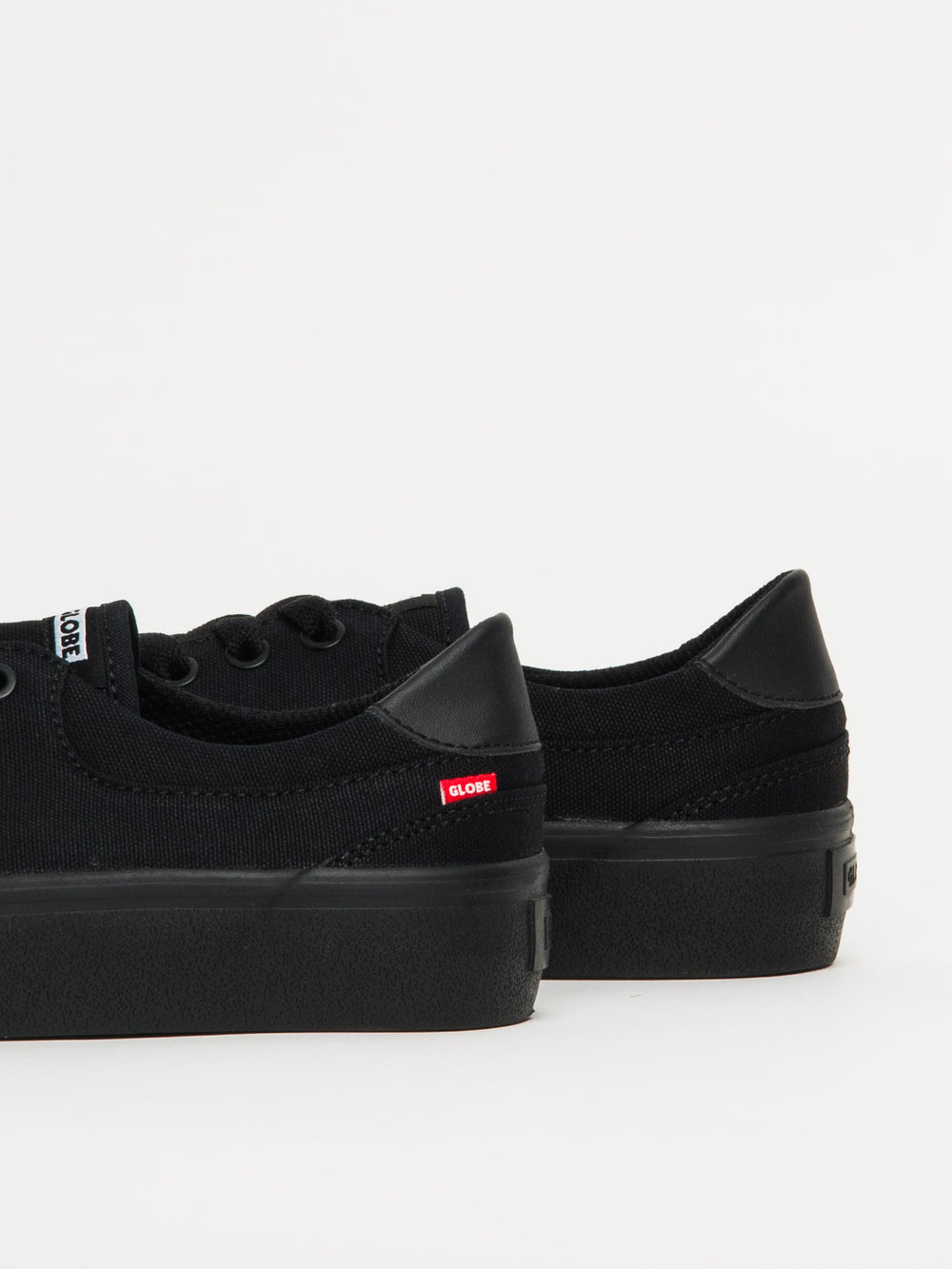 MENS GLOBE GOODSTOCK SNEAKERS - CLEARANCE