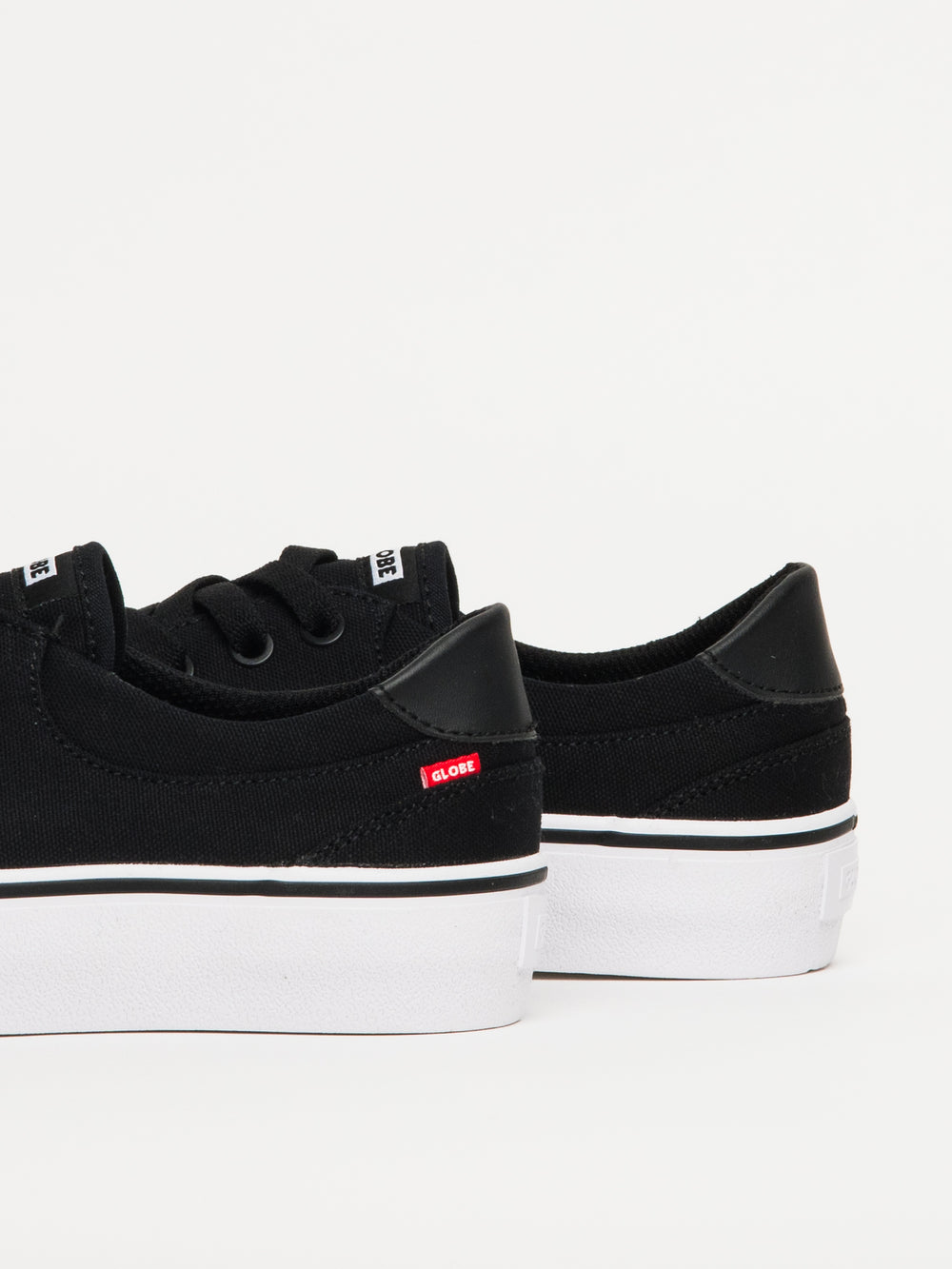 MENS GLOBE GOODSTOCK SNEAKERS - CLEARANCE