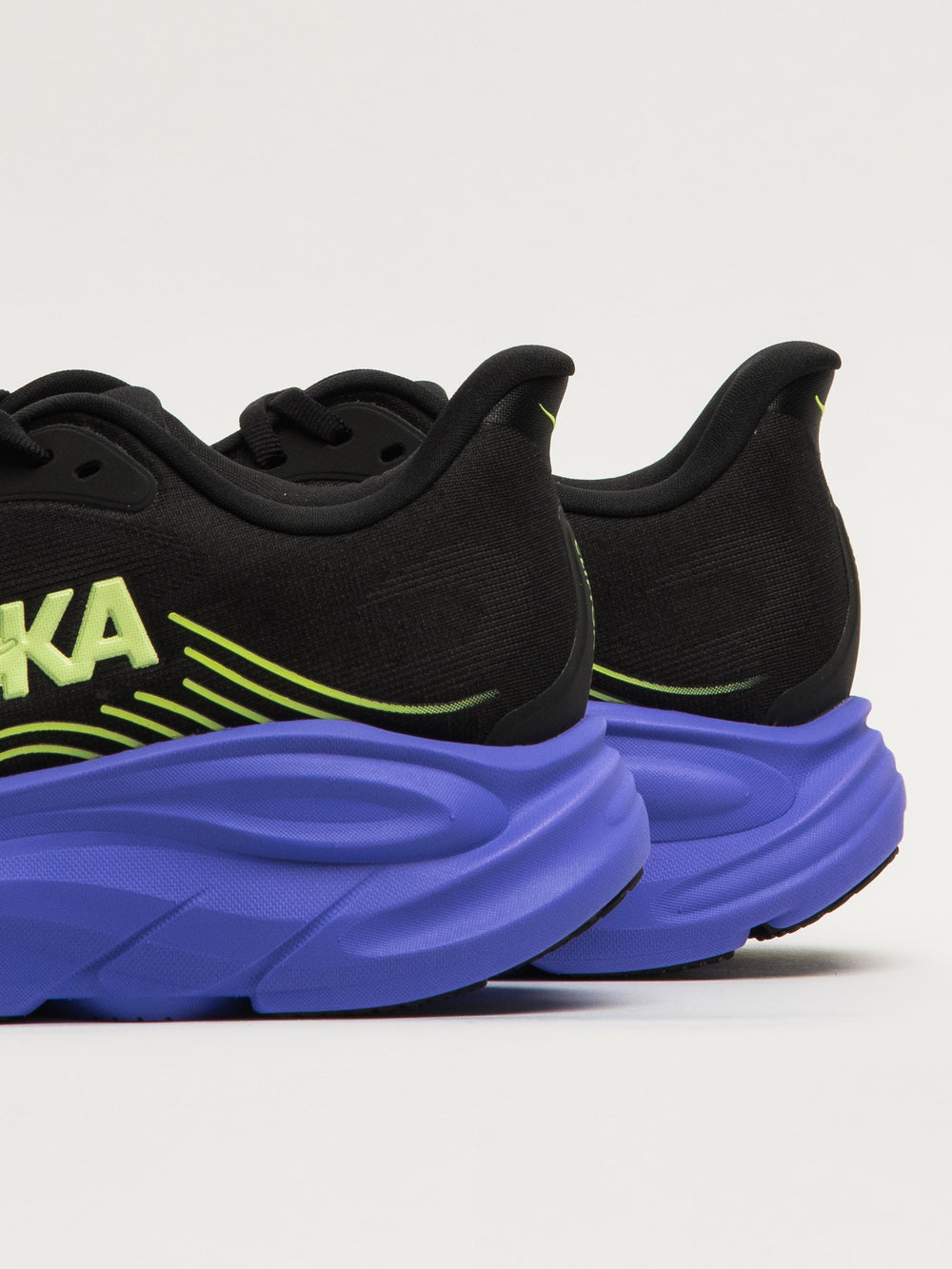 HOKA CLIFTON 11 SNEAKER - BLACK