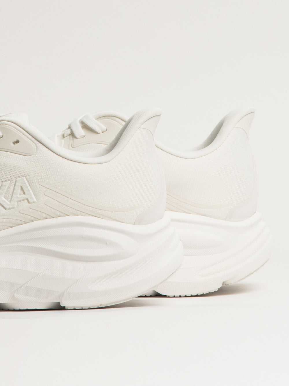 MENS HOKA CLIFTON 11 SNEAKER - WHITE