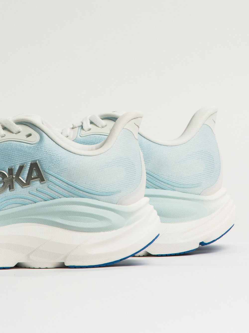 WOMENS HOKA CLIFTON 11 SNEAKER - LIGHT BLUE
