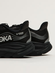 WOMENS HOKA CLIFTON II GTX - BLACK