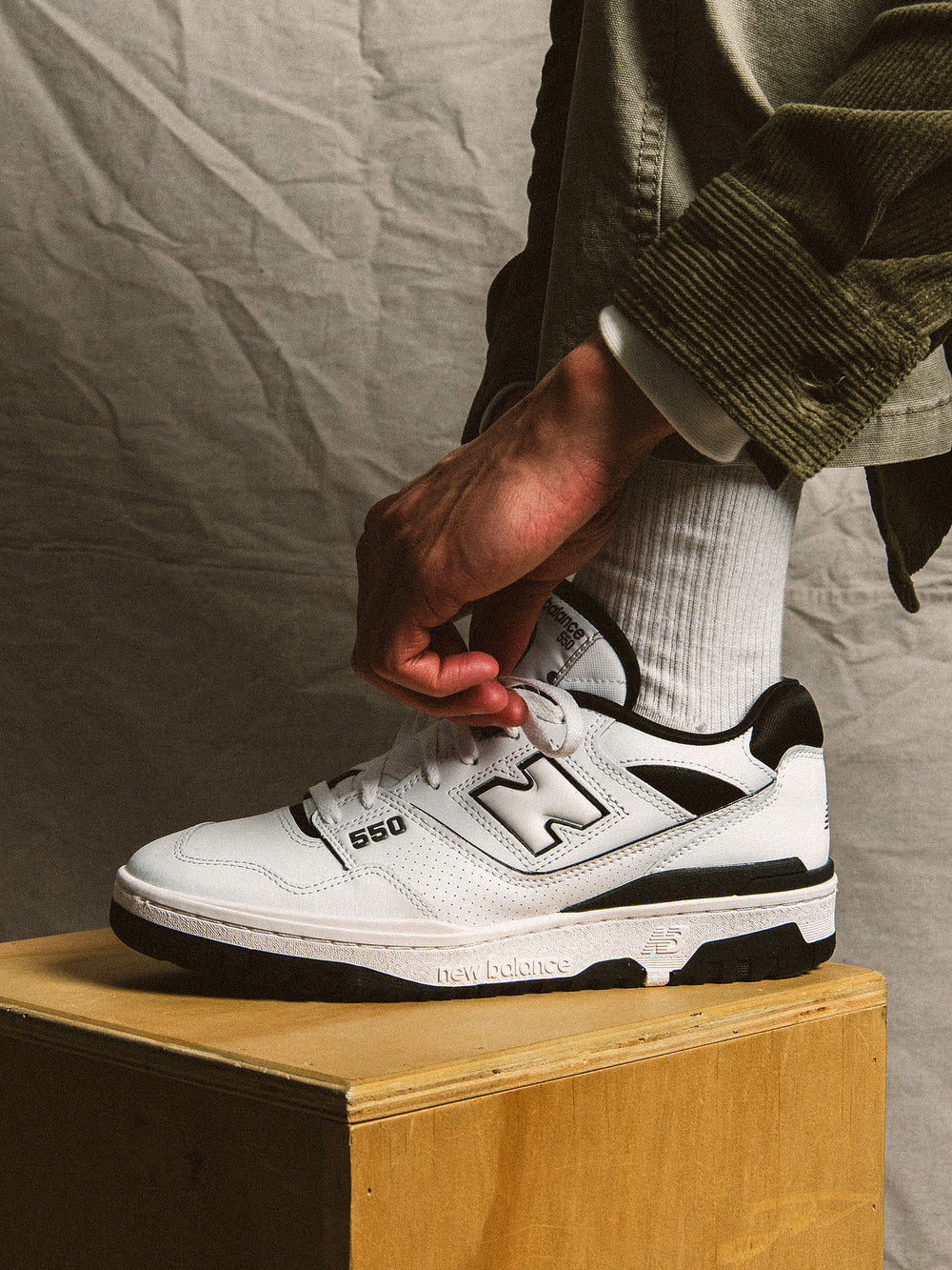 MENS NEW BALANCE THE BB550 SNEAKER - WHITE/BLACK