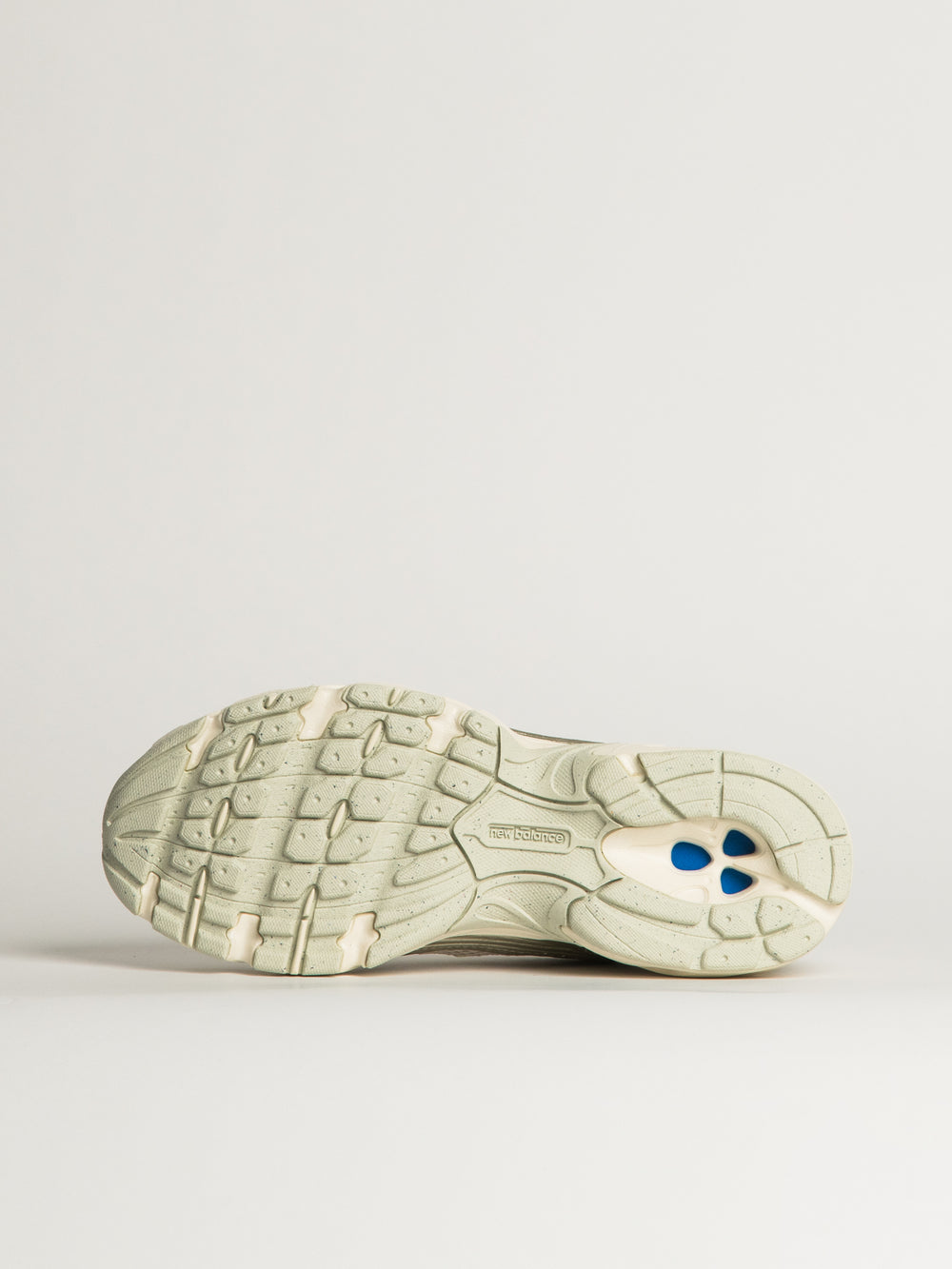 WOMENS NEW BALANCE THE 530 SNEAKER - GOLD