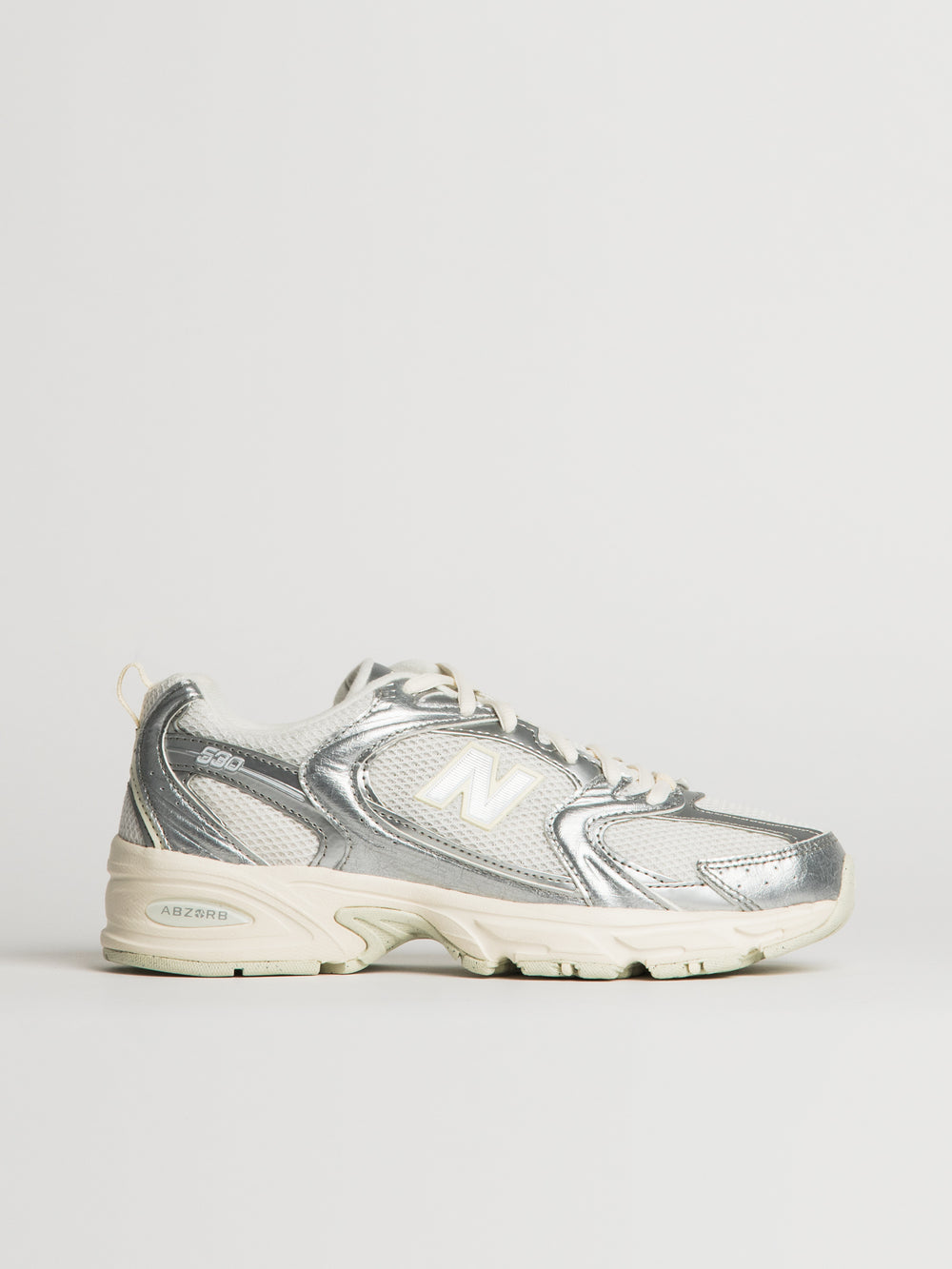 WOMENS NEW BALANCE THE 530  SNEAKER - SILVER