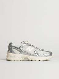 WOMENS NEW BALANCE THE 530  SNEAKER - SILVER
