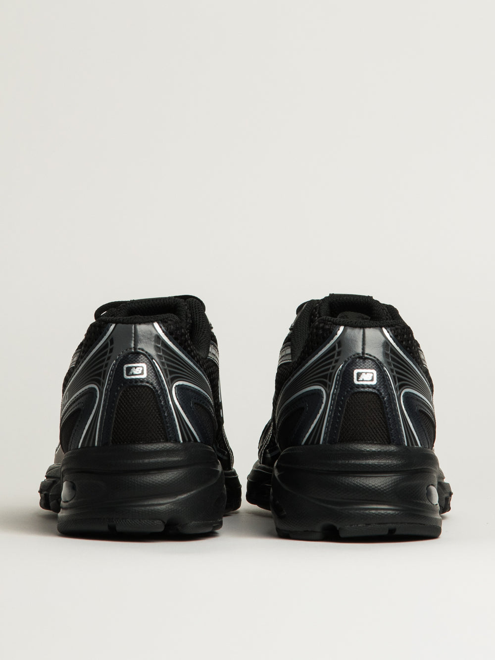 MENS NEW BALANCE THE 740 SNEAKER - BLACK
