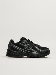 WOMENS NEW BALANCE THE 740 - BLACK