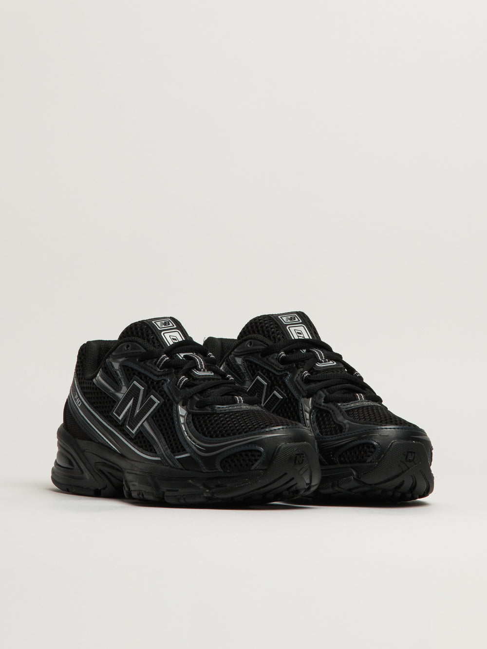 WOMENS NEW BALANCE THE 740 - BLACK