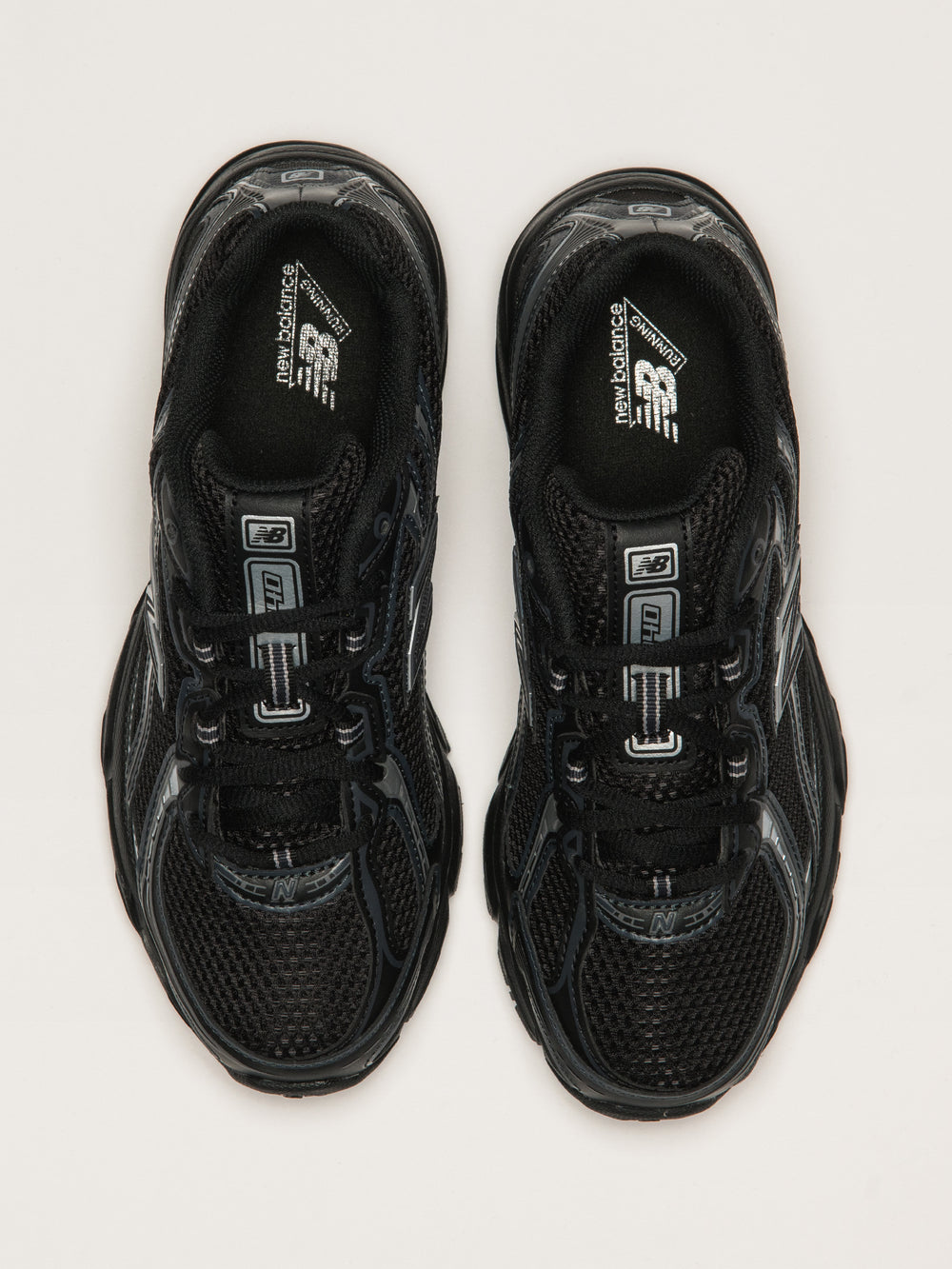 WOMENS NEW BALANCE THE 740 - BLACK