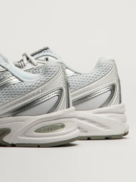 WOMENS NEW BALANCE THE 740 - WHITE METALLIC