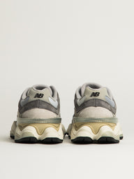 WOMENS NEW BALANCE THE 9060 SNEAKER - GREY