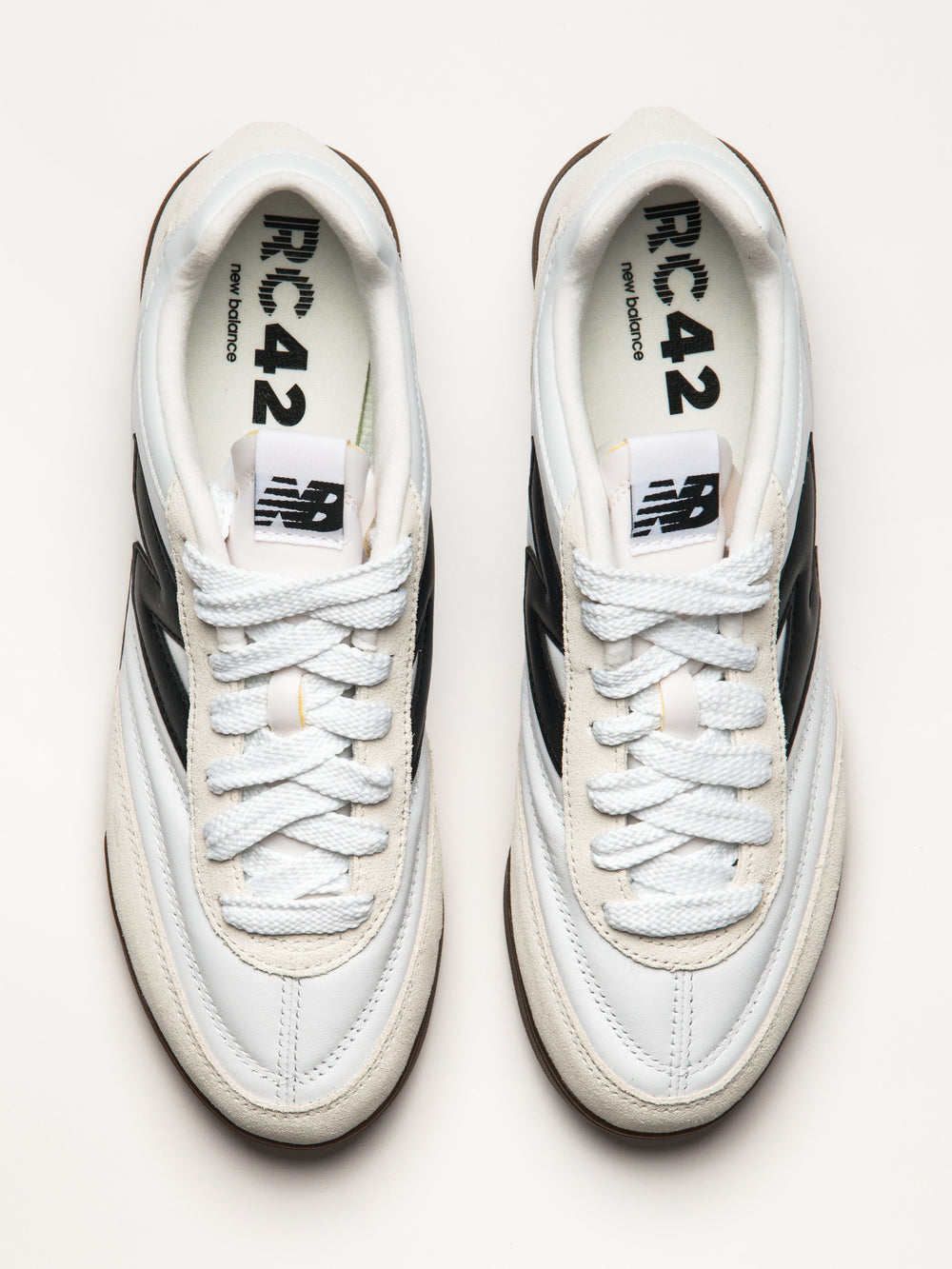 MENS NEW BALANCE THE RC42 SNEAKER - WHITE/BLACK