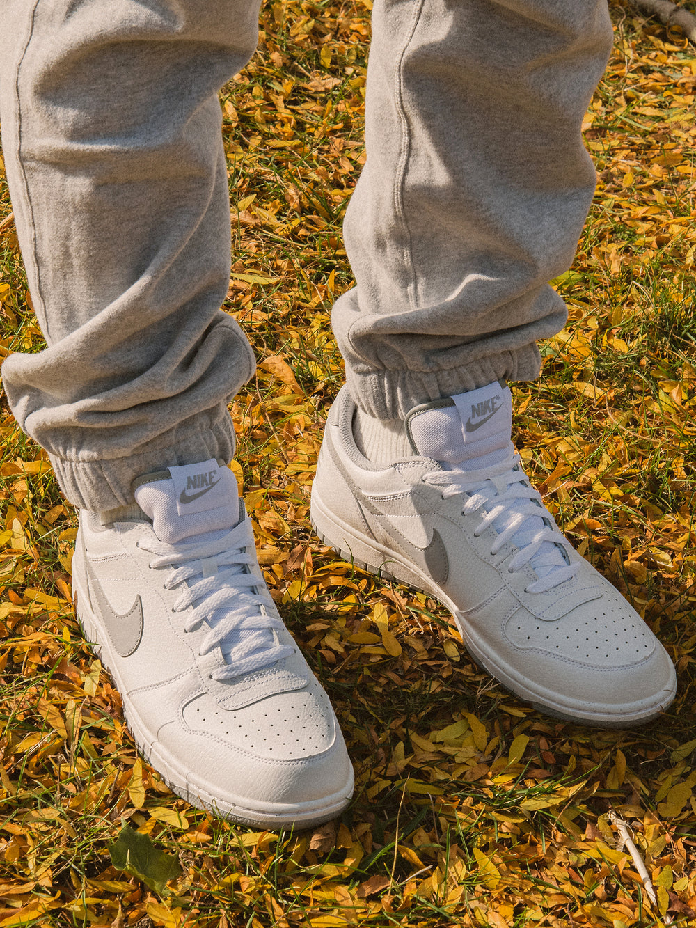 MENS NIKE BIG NIKE LOW SNEAKER - WHITE/WOLF GREY