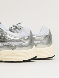 MENS NIKE P - 6000 SNEAKER - WHITE/BLACK