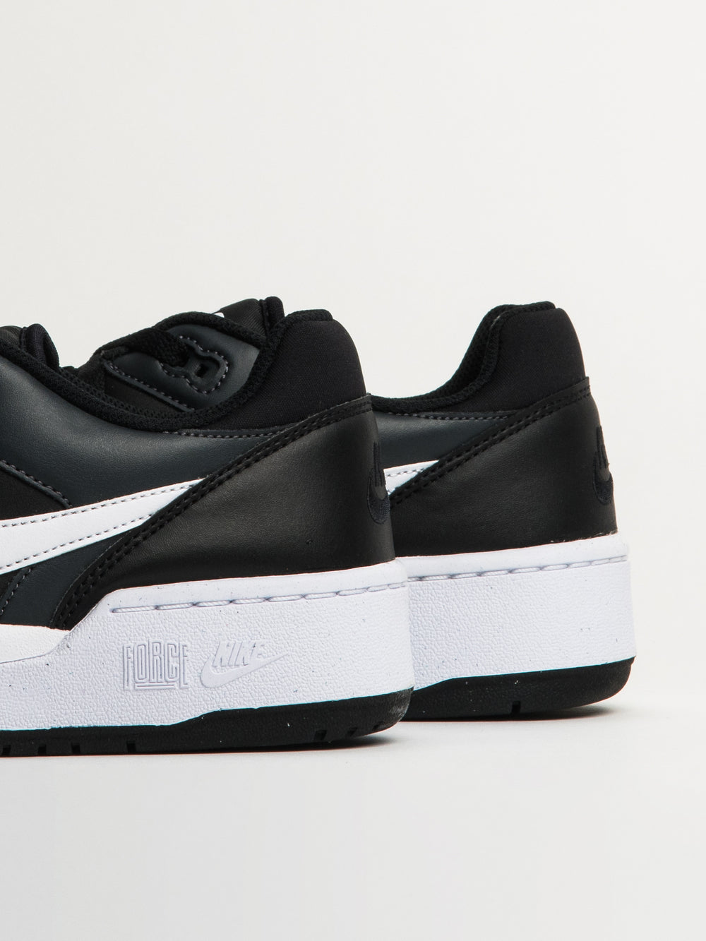 MENS NIKE FULL FORCE LOW - BLACK/WHITE