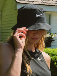 NIKE APEX SWOOSH BUCKET HAT - CLEARANCE