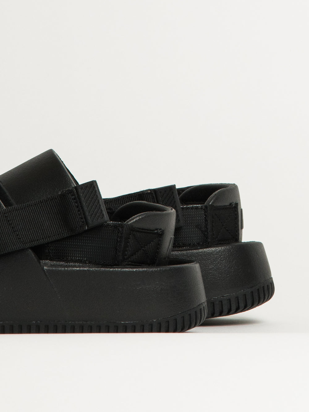 MENS NIKE CALM MULE - BLACK