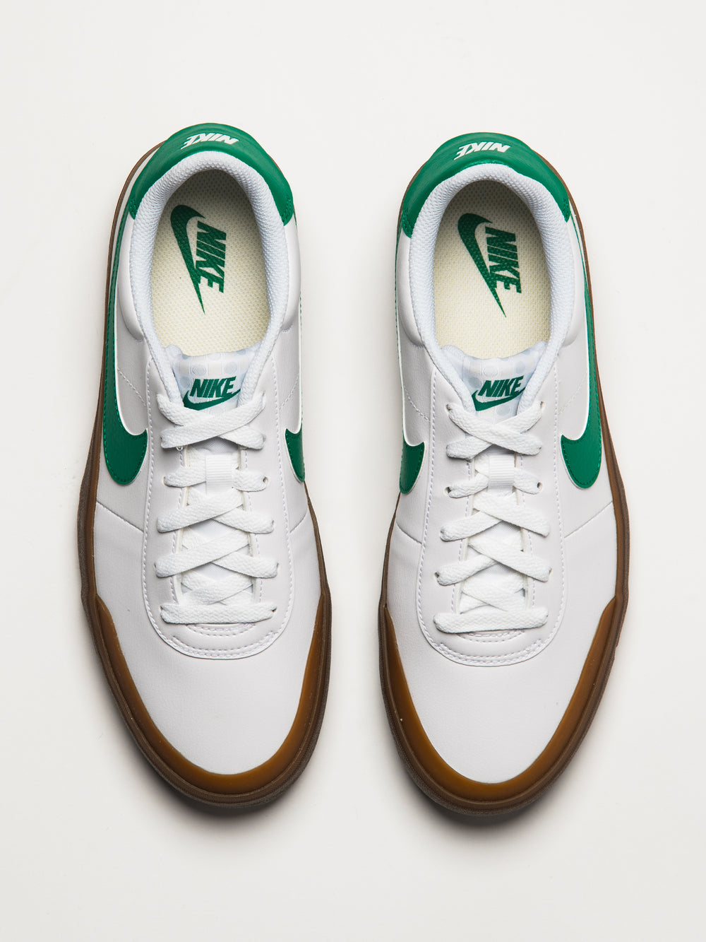 MENS NIKE COURT SHOT SNEAKER - WHITE/MALACHITE/GUM