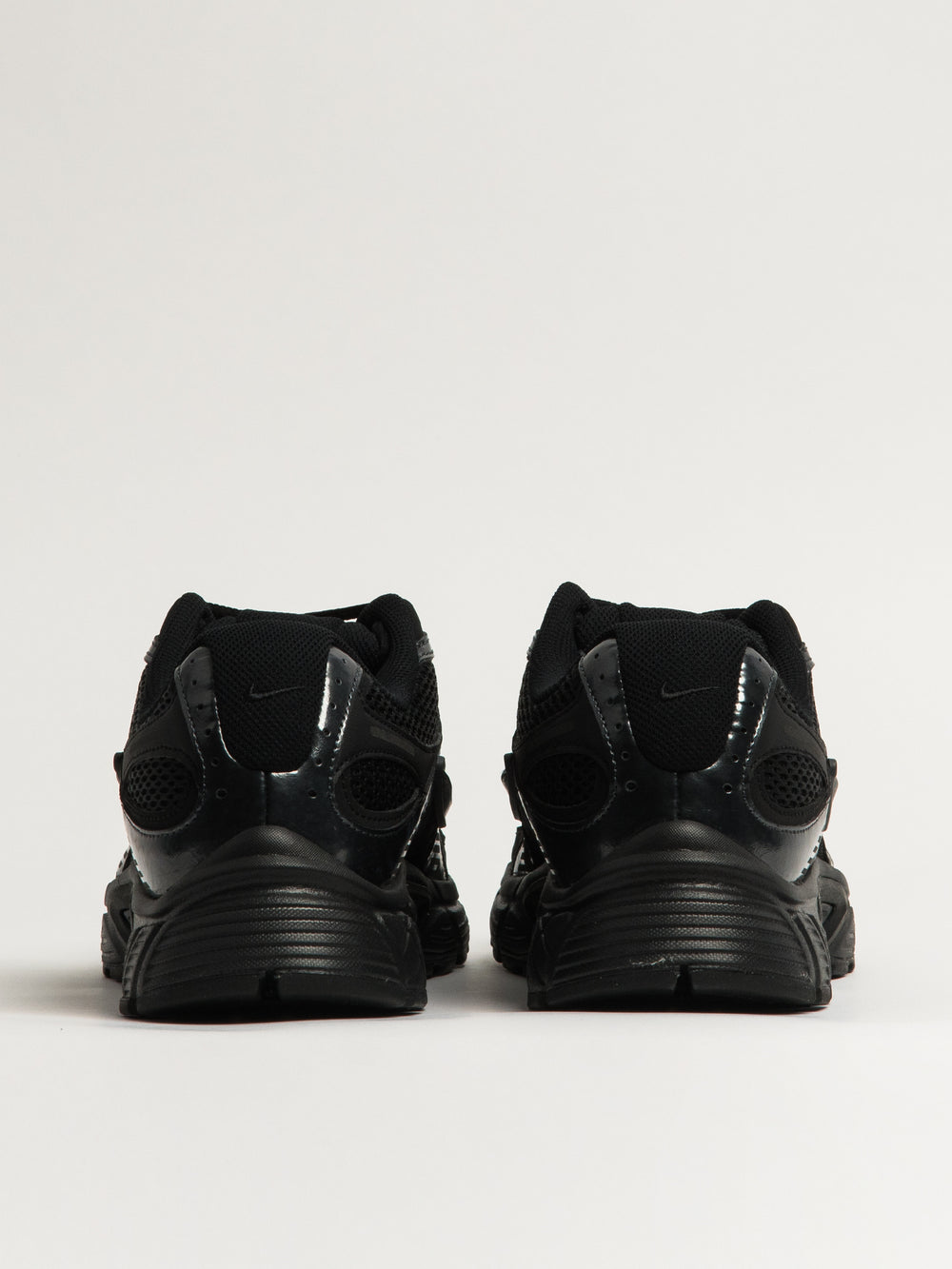 MENS NIKE V5 RNR SNEAKER - BLACK