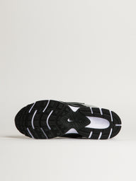 MENS NIKE V5 RNR SNEAKER - BLACK