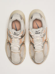 NIKE V5 RNR SNEAKER - BEIGE