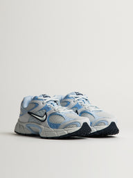 WOMENS NIKE V5 RNR SNEAKER  - OFF WHITE/BLUE